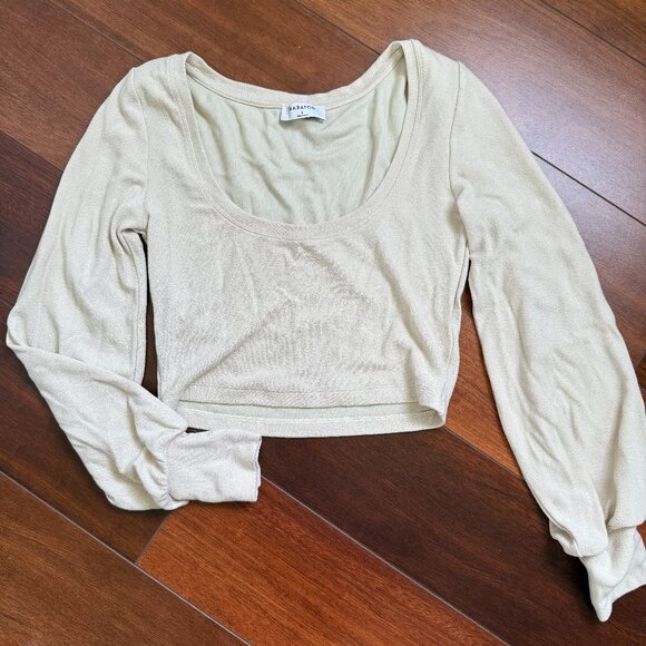 Aritizia Babaton Long Sleeve Cropped Top Tan Oatmeal Sz small - Picture 1 of 6